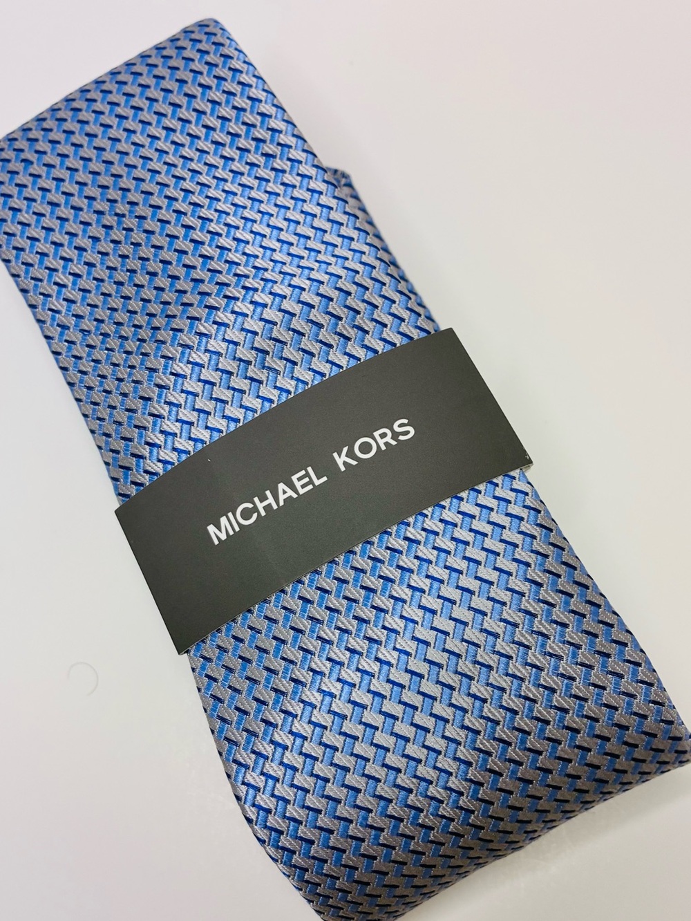 Michael Kors Mens Blue Geometric Classic Tie Exeter Mini NWTs  Silk blend